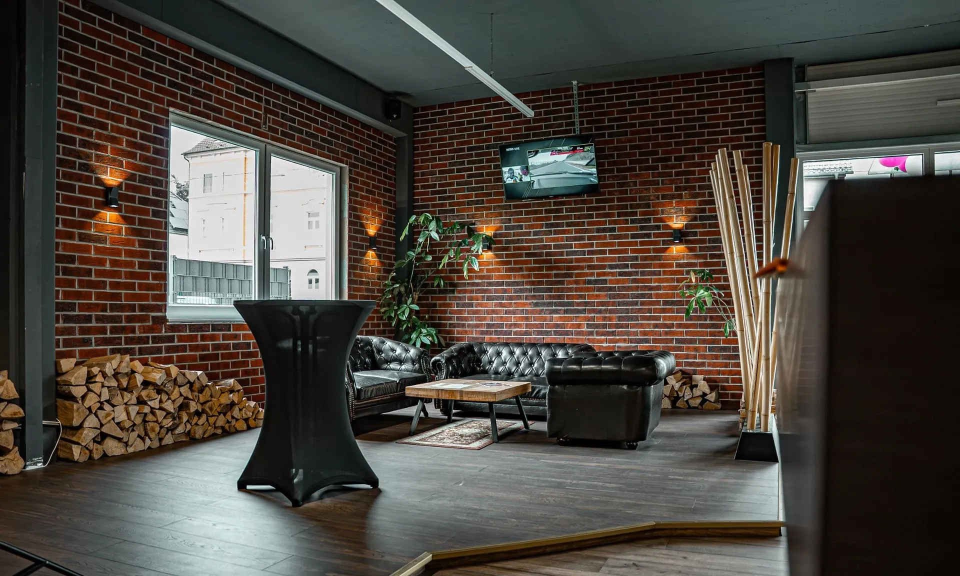 Lounge mit Kaminecke im Studio Buer